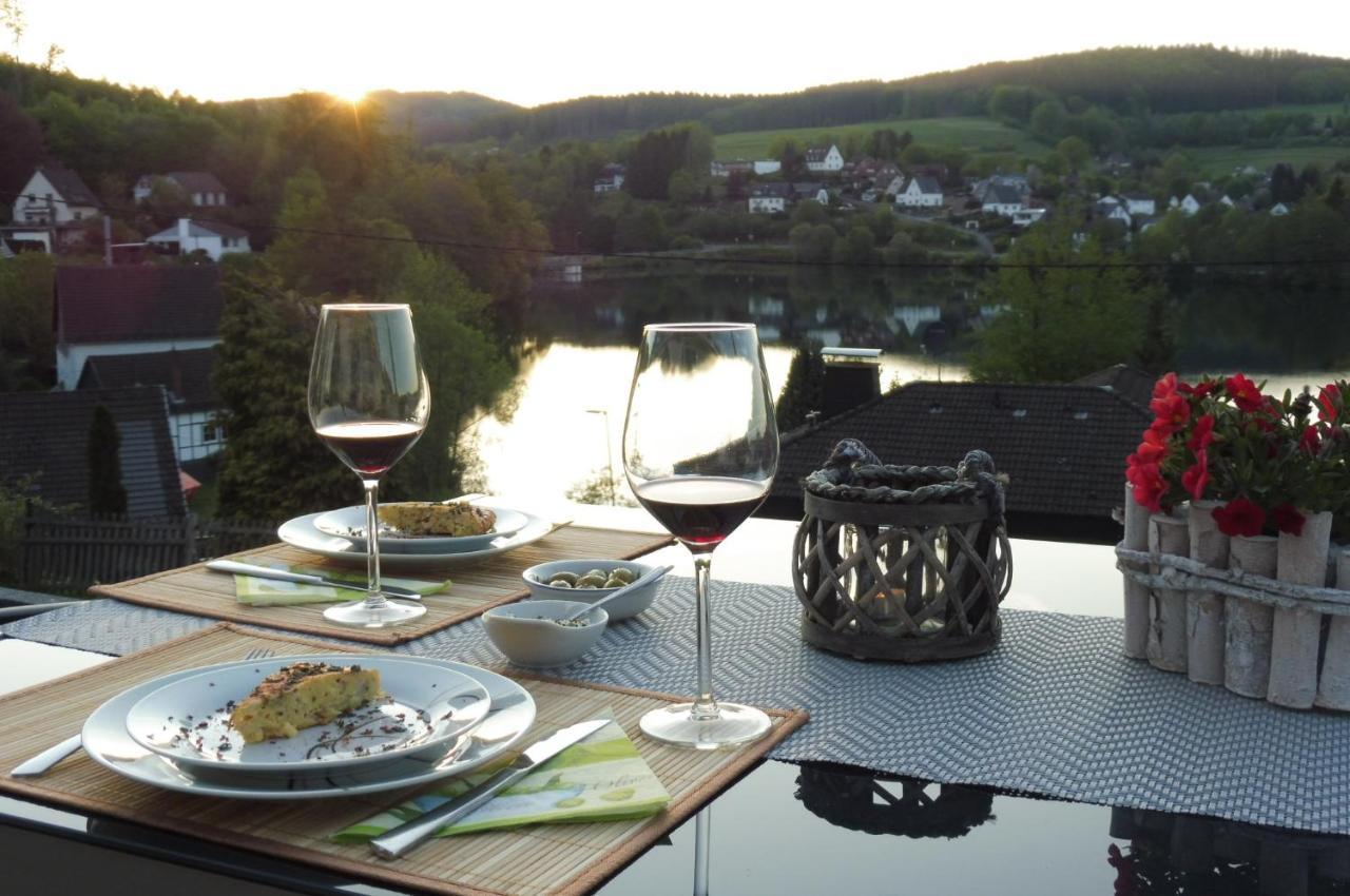 Exklusive Ferienwohnung 'Agger-Blick' Mit Grosser Seeblick-Terrasse & Sauna Gummersbach Zewnętrze zdjęcie