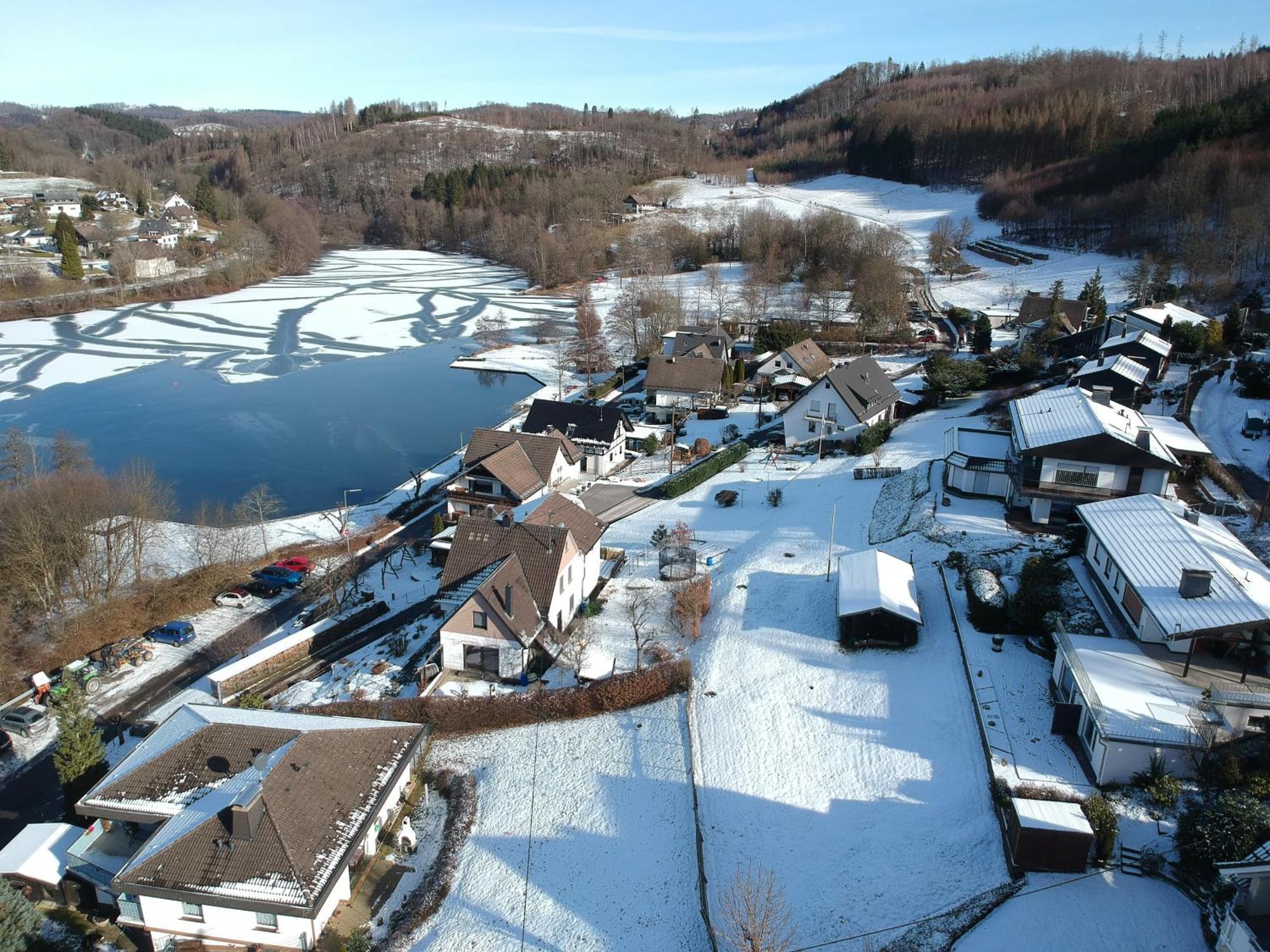 Exklusive Ferienwohnung 'Agger-Blick' Mit Grosser Seeblick-Terrasse & Sauna Gummersbach Zewnętrze zdjęcie